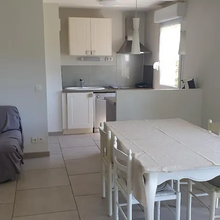 Apartment Agroparc-appartement Climatise 4 Pers